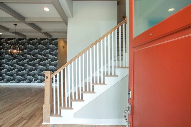 Photo - 1909A Truett Ave