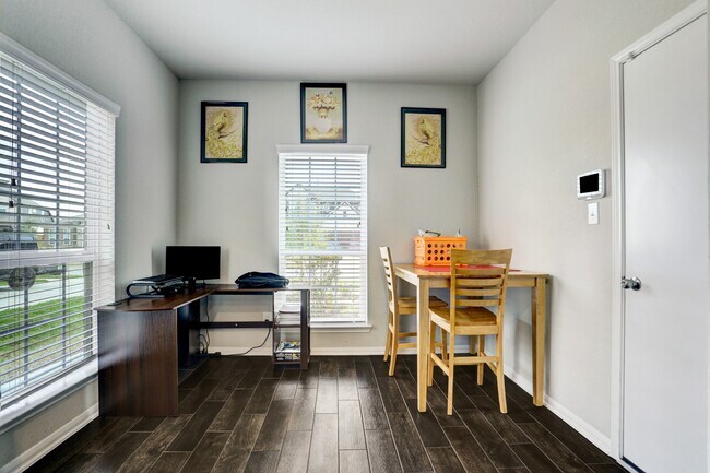 Photo - 5414 Rustic Ruby Dr