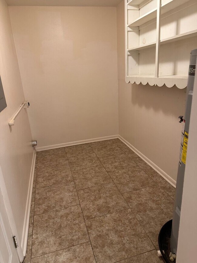 Photo - 3 Bedroom/ 1 1/2 Bath House - GREAT LOCATION