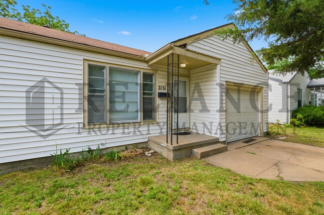 Photo - 2151 S Green St