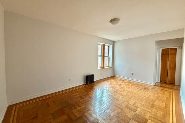 Photo - 175 Pinehurst Ave Unit 5F