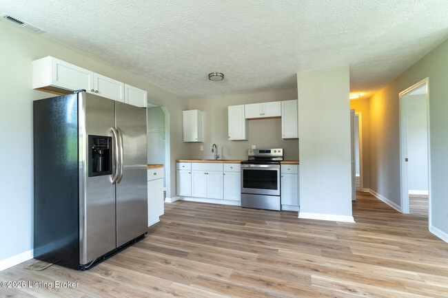 106 Hardin Ct