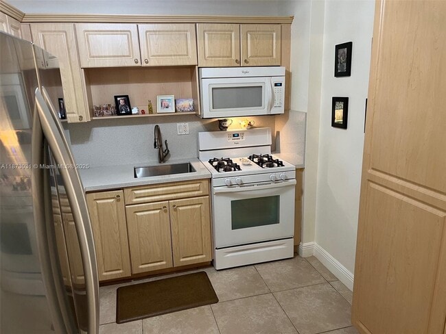 Photo - 13120 SW 92nd Ave Unit B-207