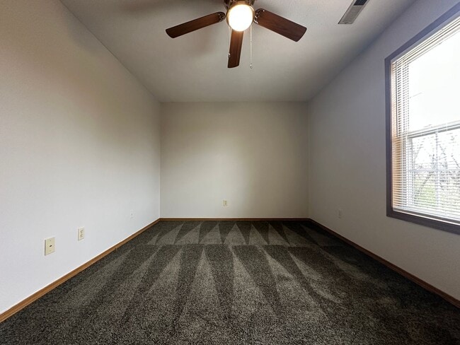 Photo - 108 Oak Creek Plaza