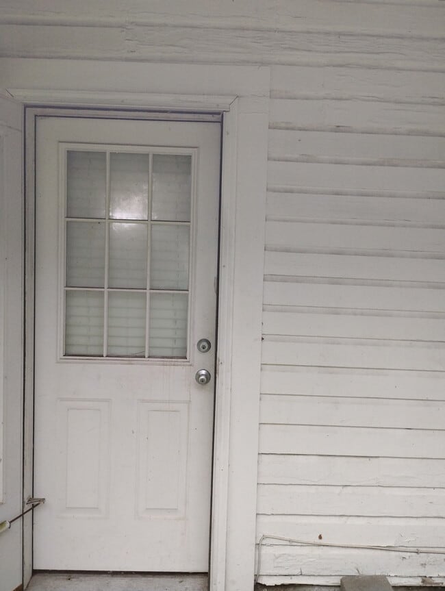Photo - 613 W Pine St