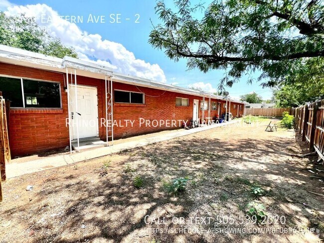 Building Photo - 1/2 Off 1st Months Rent! Lovely 2 Bedroom,... Unit 2 Rental