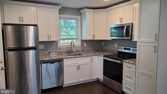 Photo - 103 Vandiver Ct