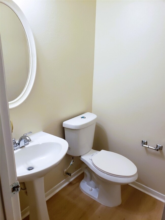 Photo - 17314 Winfield Square