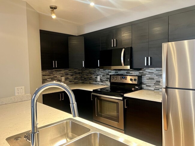 Photo - 2 Bedroom 2 Bathroom Aurora Condo! Unidad 210A