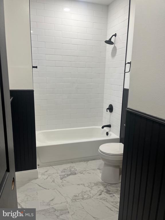 Photo - 6213 Sansom St