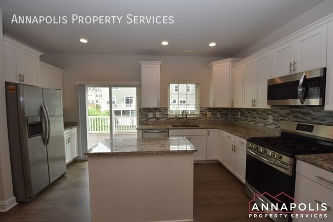 Photo - 2757 Lady Slipper Rd