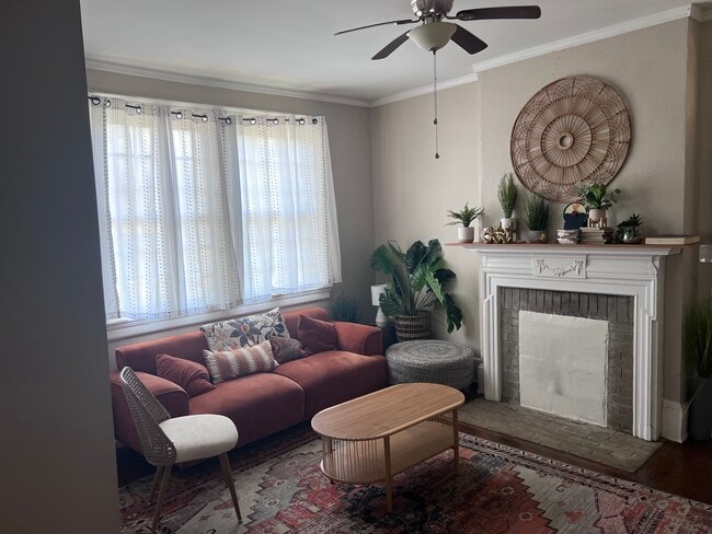 Photo - 203 W Trinity Ave