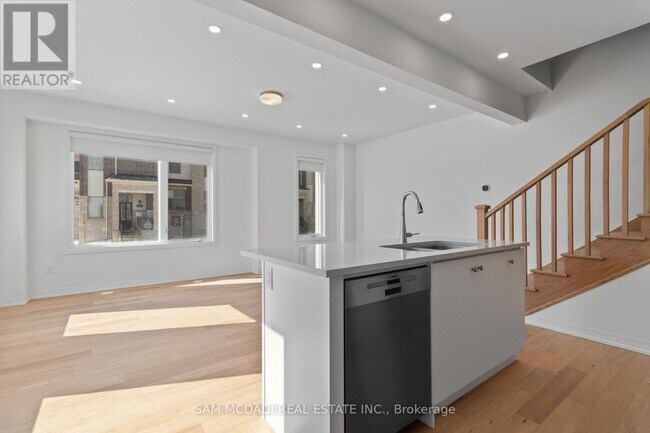 Photo - 4 Timber Falls Dr