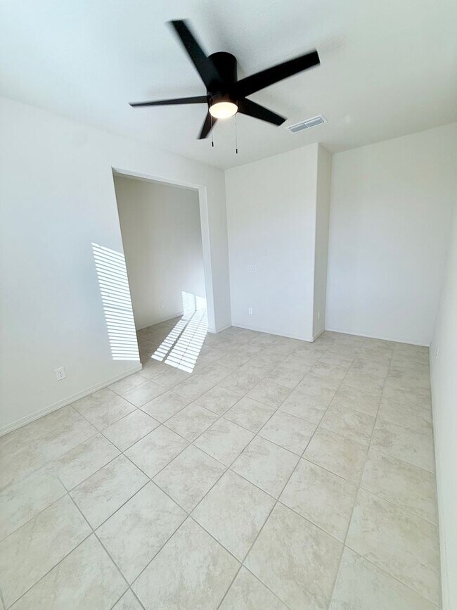 Photo - BEAUTIFUL Home in San Tan Valley with Mountain View’s! A Must See!