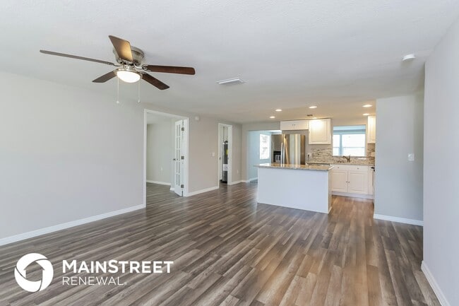 Photo - 6232 Murdock Ave