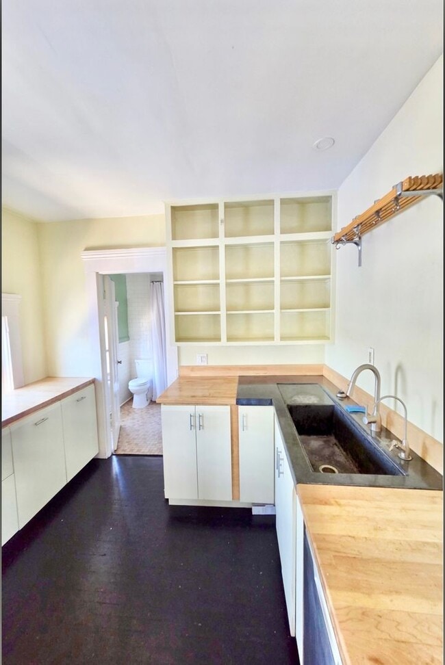 Photo - 123 Elmwood Ave Unit 3