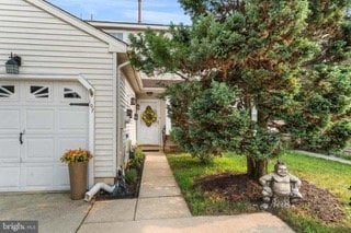 107 River Bank Dr