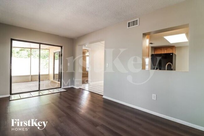 Photo - 1117 Jambalana Dr