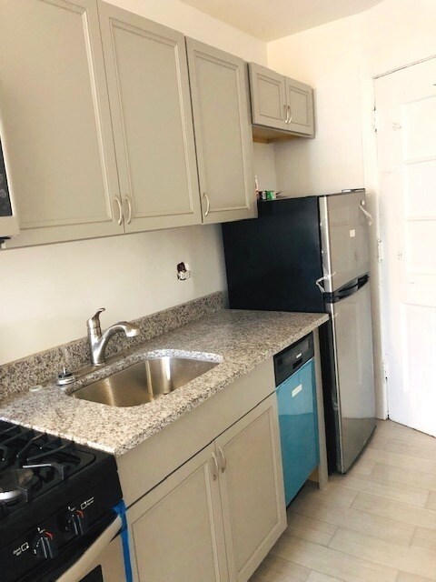 Photo - 5941 N Winthrop Ave Unit 2E