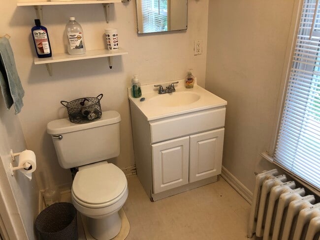 Photo - 1914 University Ave