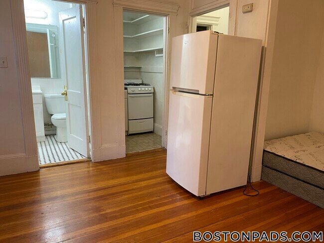 Photo - 64 Hemenway St Unidad 10