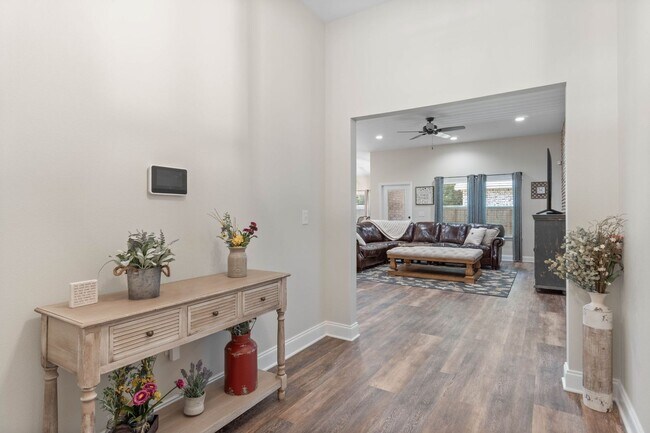 Photo - 48B Longwood Drive