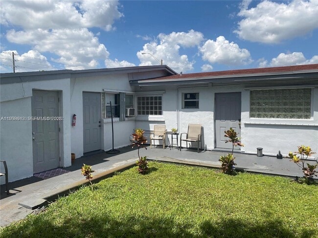 Photo - 7121 Taft St Unit A