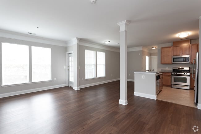 2BR, 2BA - 1,235 SF - Michelangelo