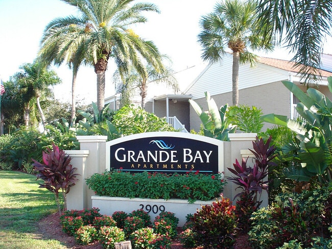 Building Photo - Grande Bay Rental