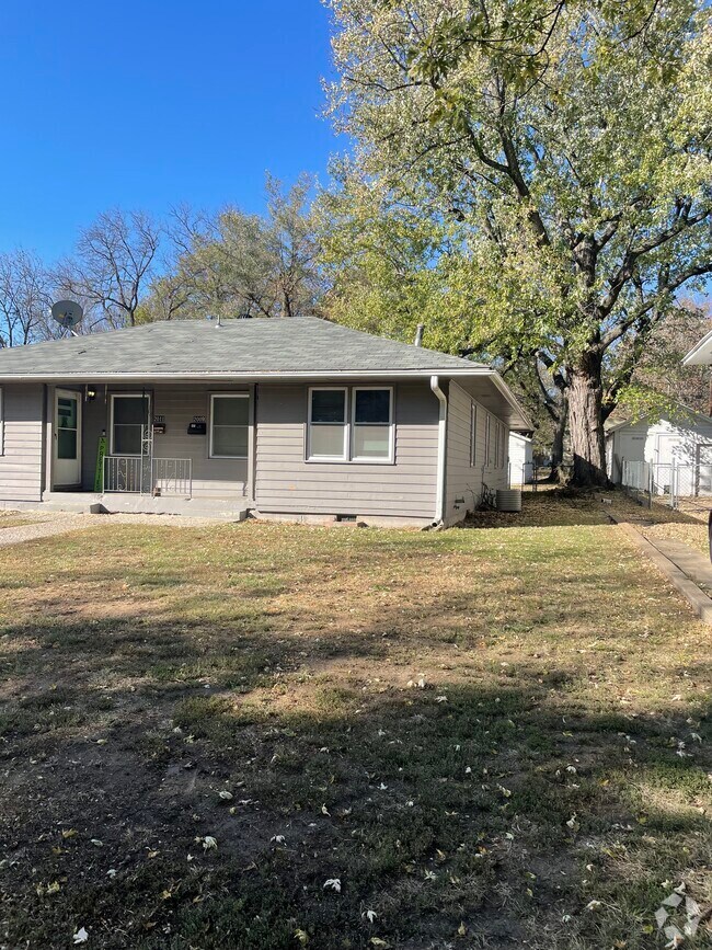 2 Bedroom Houses for Rent in Topeka, KS