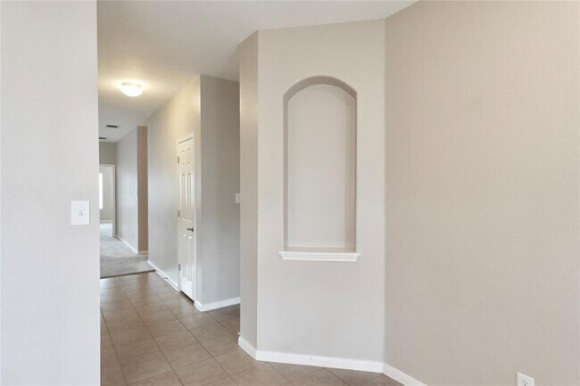 Photo - 1114 Boxwood Loop