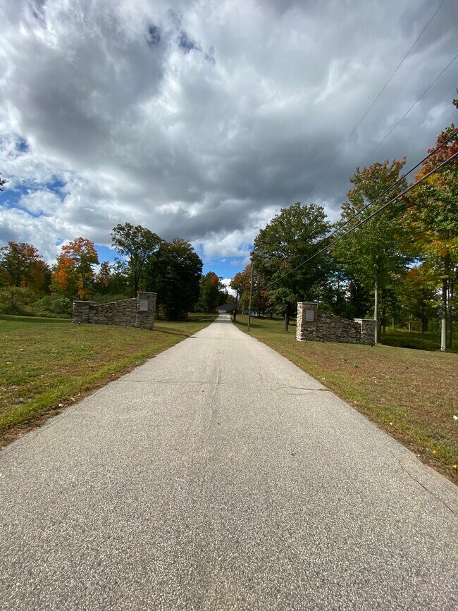 Photo - 16 Brackett Pt