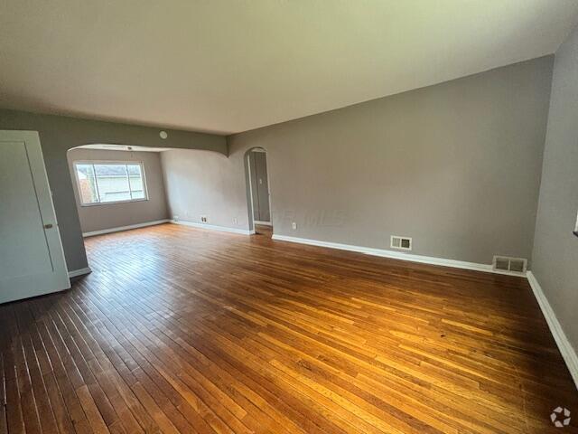 Building Photo - 34 N Hampton Rd Unit C Rental