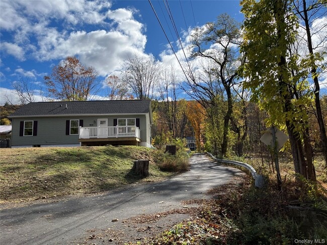 Photo - 148 Port Ben Rd