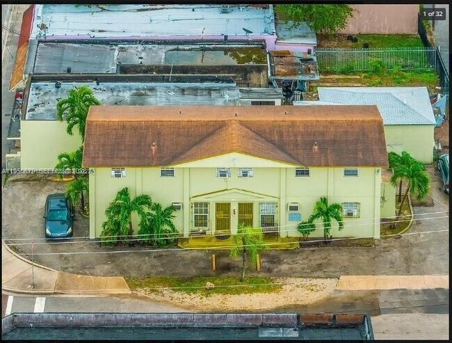 1500 NW 69th Ter Unit 1