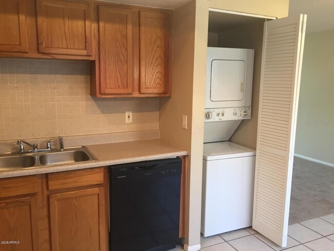 Photo - 2847 N 46th Ave