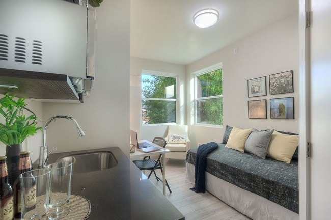 Alcove Ballard Apartments