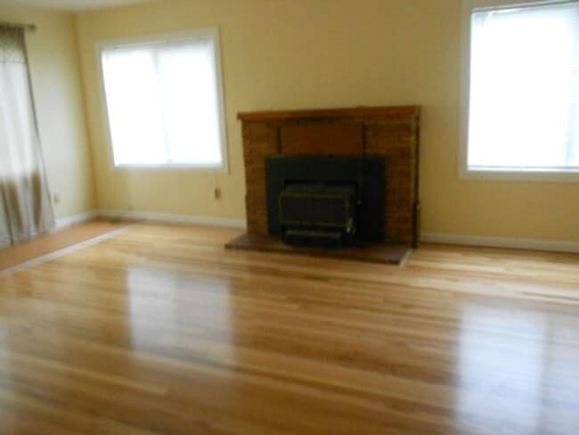 Photo - 325 S Hazel St