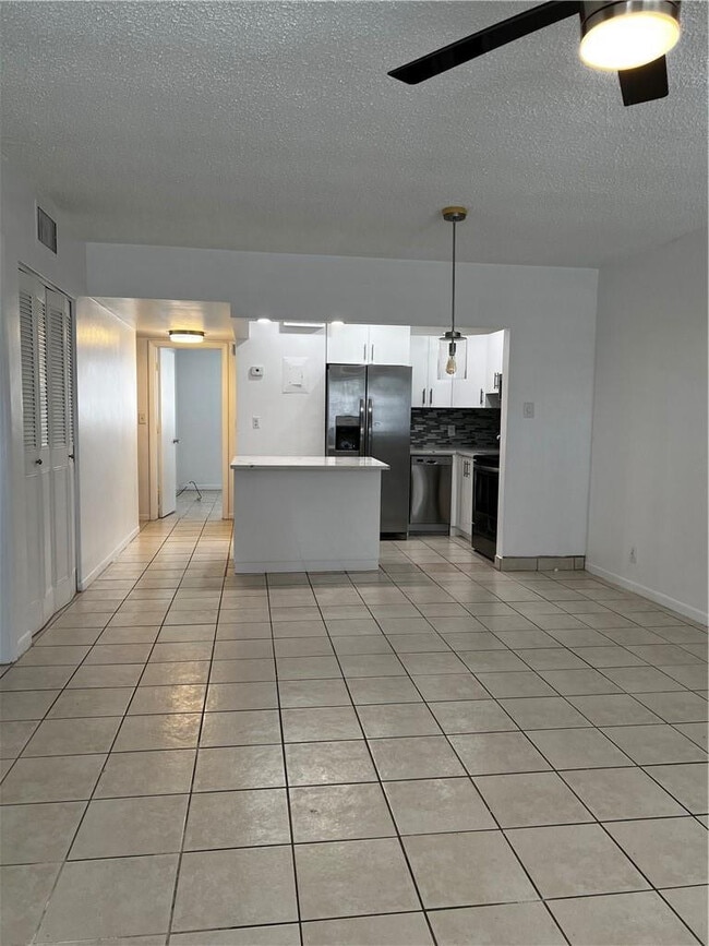 Photo - 701 Pine Dr Unit 204