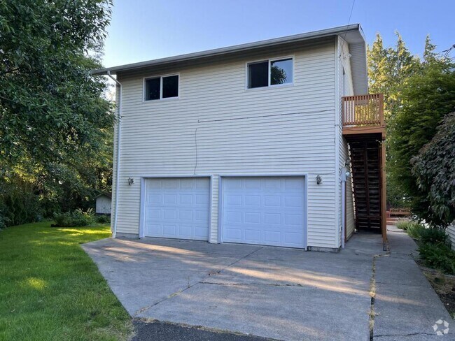 Building Photo - 2822 NW 91st St Rental