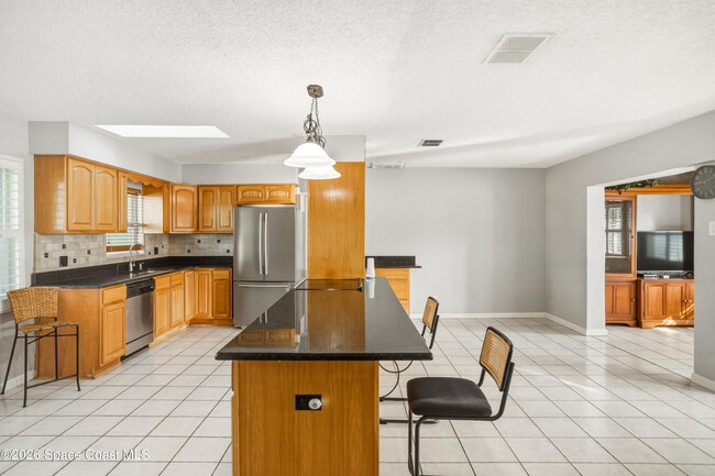 Photo - 1205 Sun Cir W