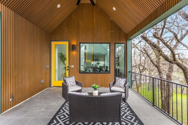 Photo - 1205 Perez St