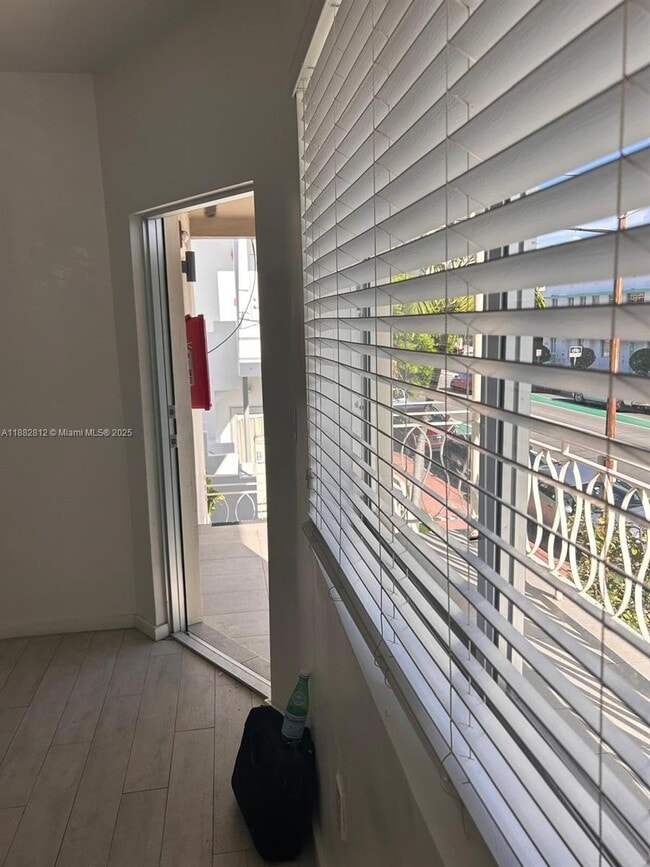 Photo - 1601 Meridian Ave Unit 202