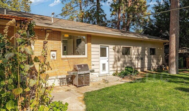 Photo - 1110 E 28th Ave