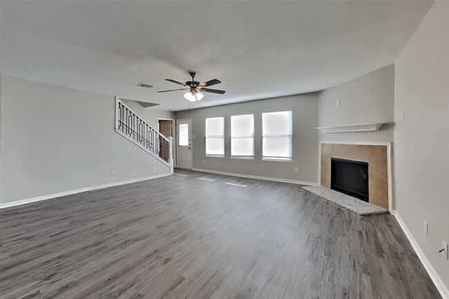 Photo - 16839 Blackberry Lily Ln