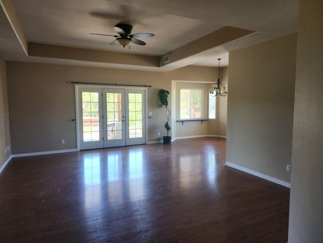 Photo - 1410 E Pine St