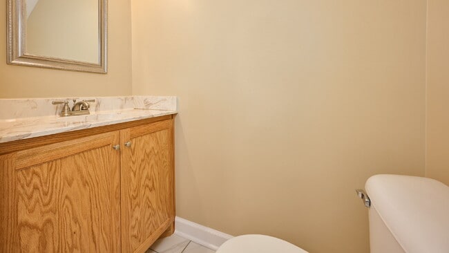 Special: 2BR, 1 1/2BA townhouse $300 off first month