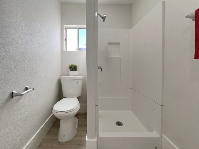 2384 Linden Ave Unit 2388