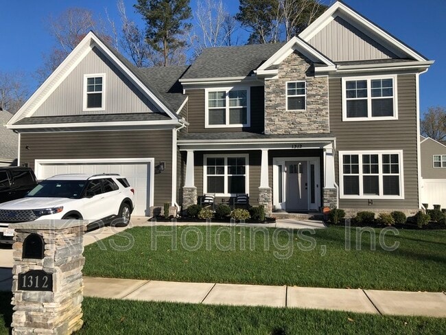 Photo - 1312 auburn hill Dr House