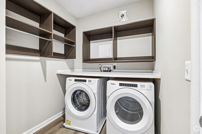 2BR, 2BA - 1,264SF - In-unit Laundry